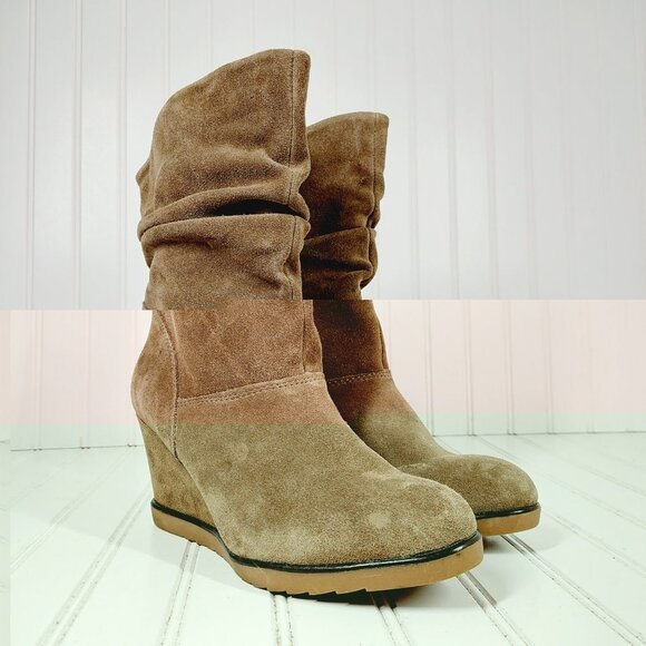 G.H. Bass & Co. Tan Leather Wedge Boots H566 - Picture 4 of 11